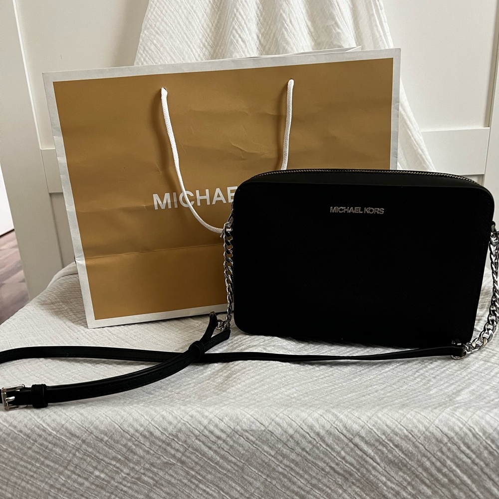 Michael Kors Black Jet Set Crossbody